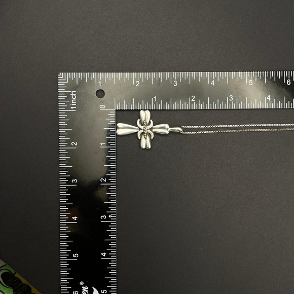 Vintage Sterling Silver Christian Ornate Decorated Cross Pendant Necklace Unisex - Picture 9 of 11